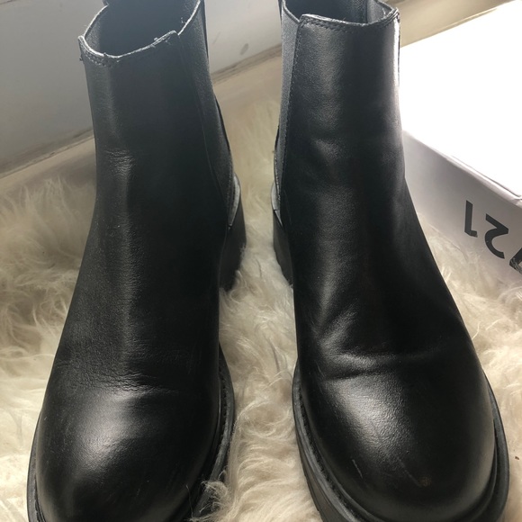 Steve Madden Boots - Picture 3 of 6